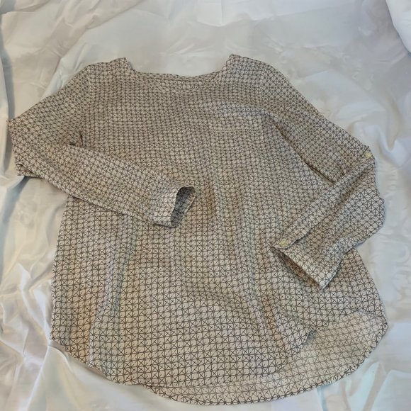 Intercontinental Apparel Inc Ivory and Black Blouse - Picture 1 of 16
